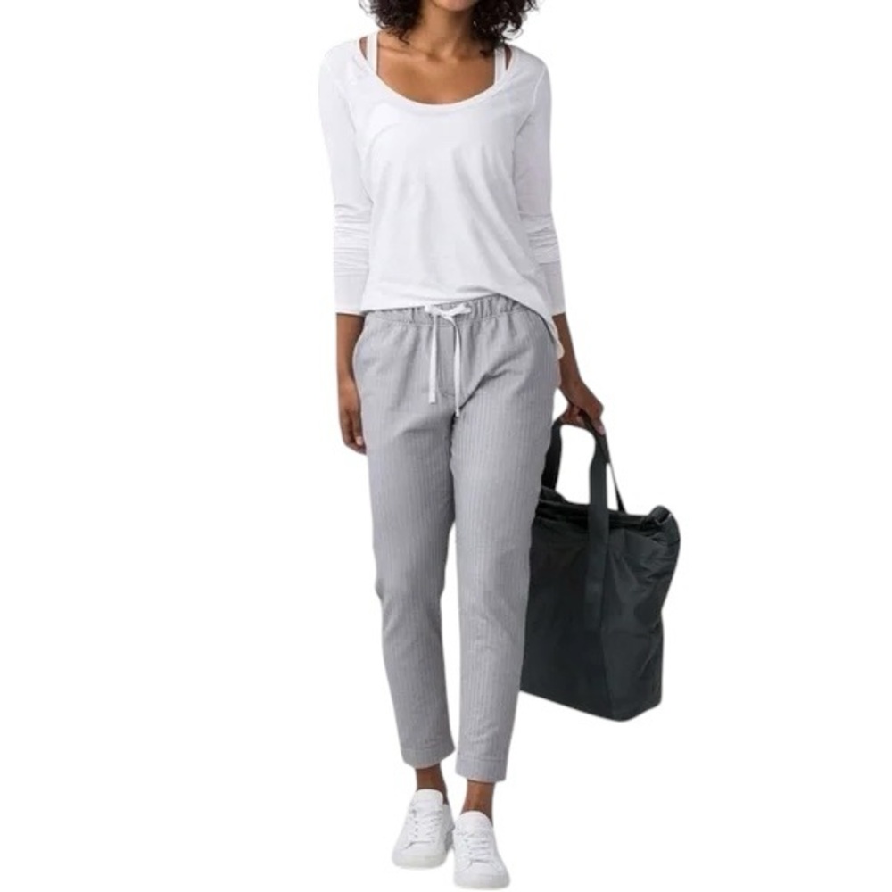 COPY - NWT - Lululemon relaxed fit pant - size 8